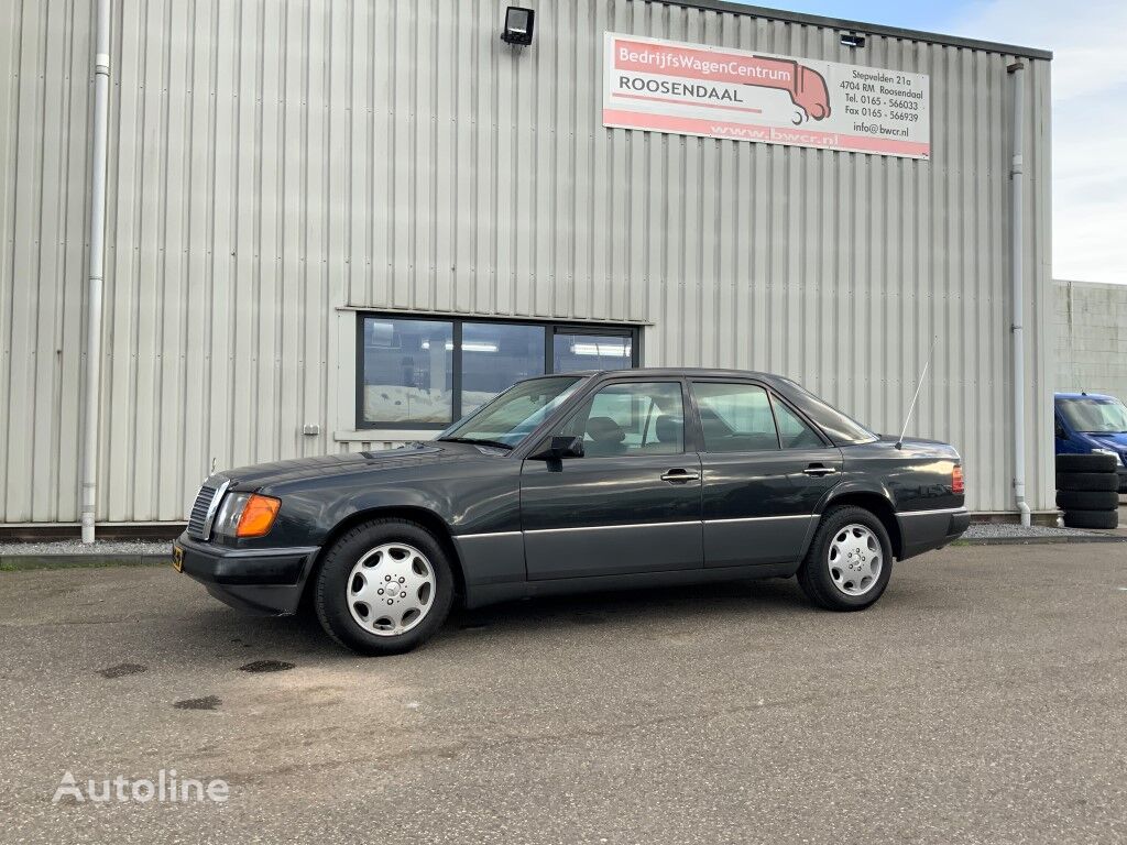 berline Mercedes-Benz (W124) 300 E Automaat Alu Velg Schuifkanteldak