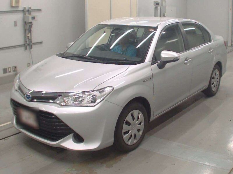 berline Toyota COROLLA AXIO