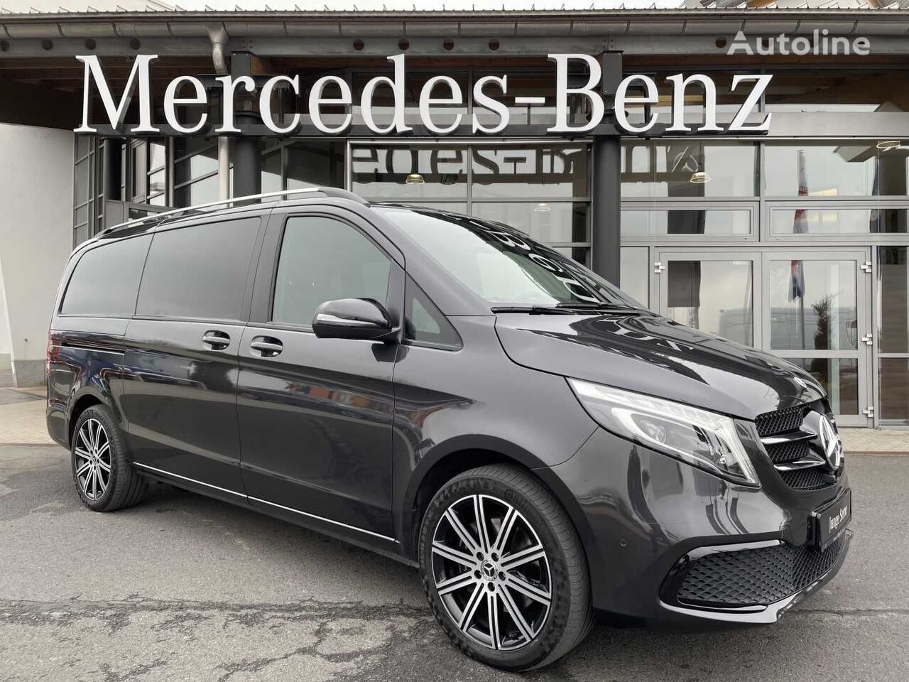 monospace Mercedes-Benz d AVA ED 4MATIC AHK Burmester DISTRONIC