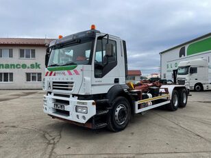 camion ampliroll IVECO  TRAKKER 260S 440 6x4 hákový naťahovač kontajnerov s po