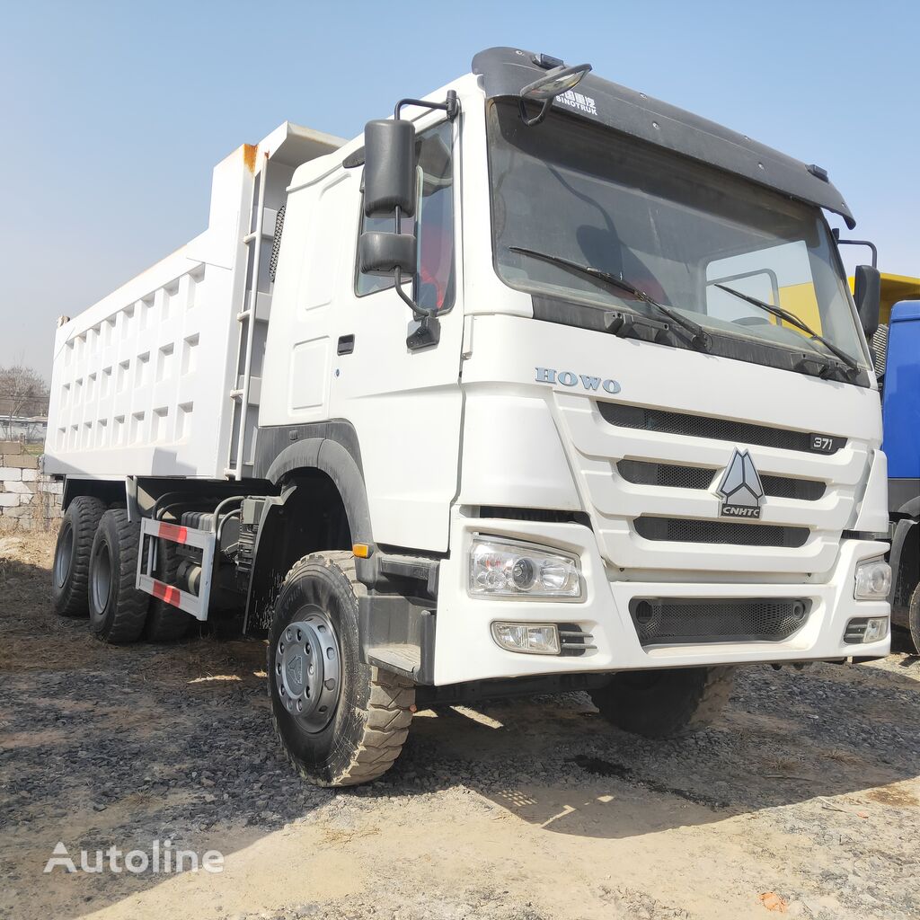 camion-benne Howo 371 white