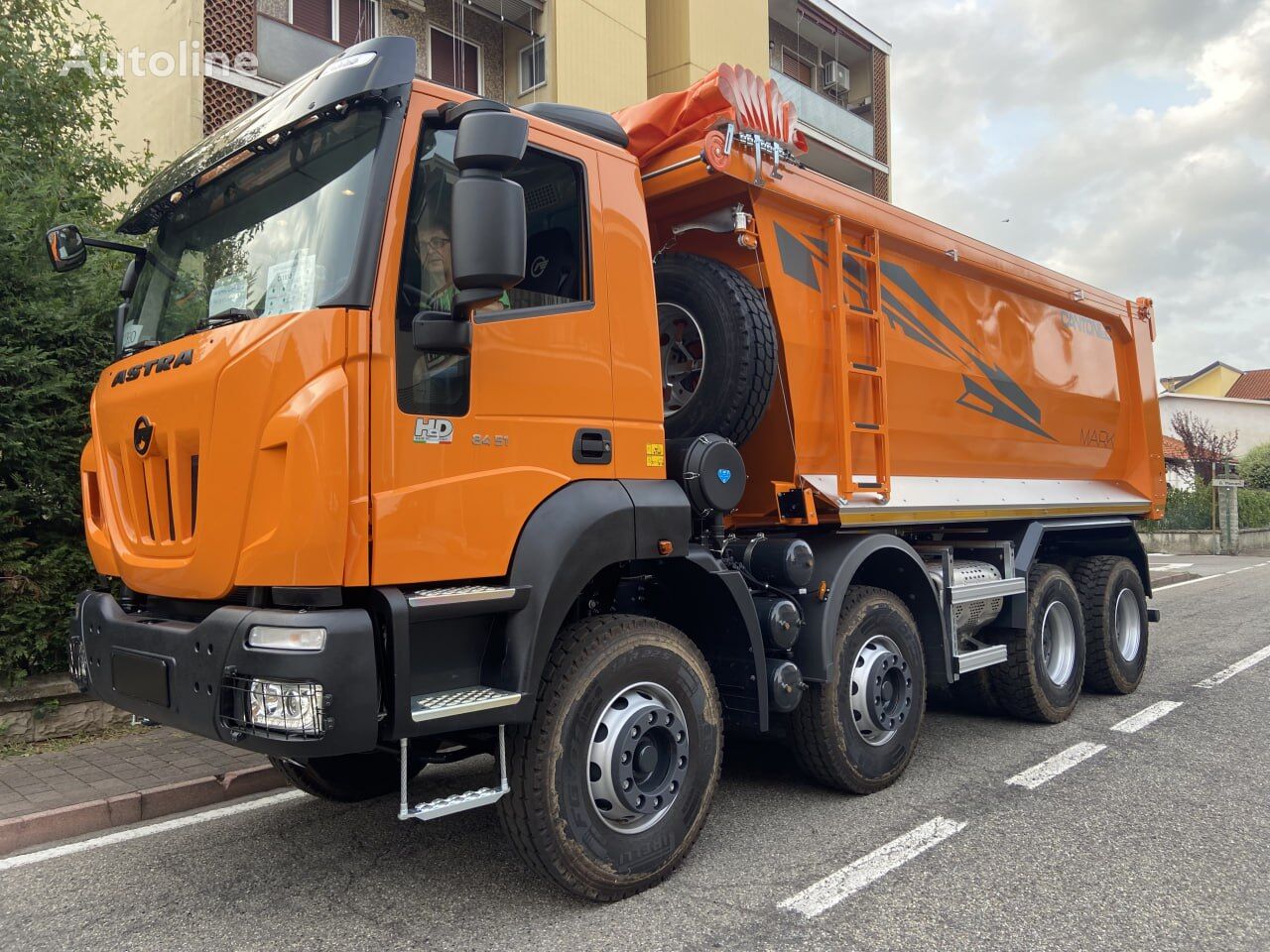 camion-benne IVECO ASTRA HD 9 84.41 neuf