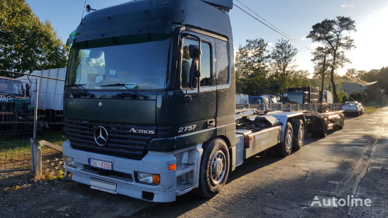 camion-benne Mercedes-Benz Actros 2757 hakowiec kontenerowiec