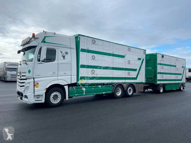 camion bétaillère Mercedes-Benz Actros 2563 + remorque bétaillère