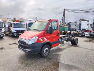 camion châssis IVECO Daily 70C18