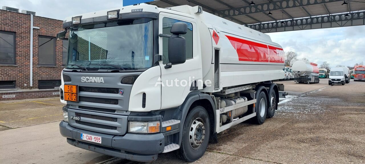 camion de carburant Scania P280