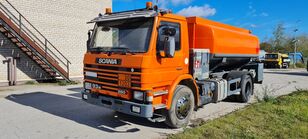 camion de carburant Scania P93