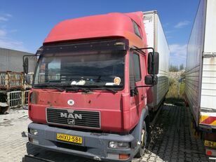 camion fourgon MAN 8.185 LC