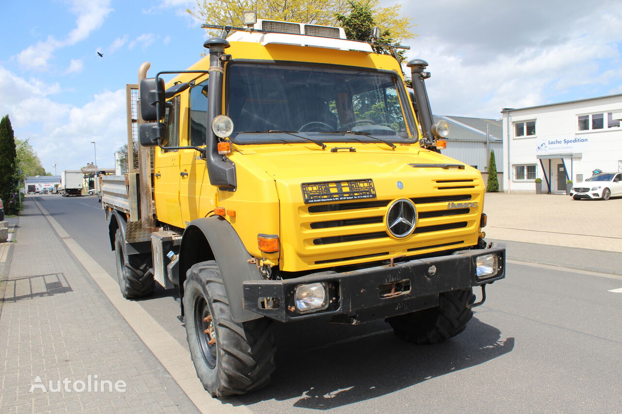 camion plateau Mercedes-Benz Unimog U 4000 437/25