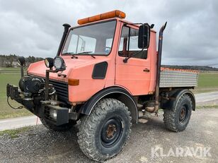 camion plateau Mercedes-Benz Unimog U1000