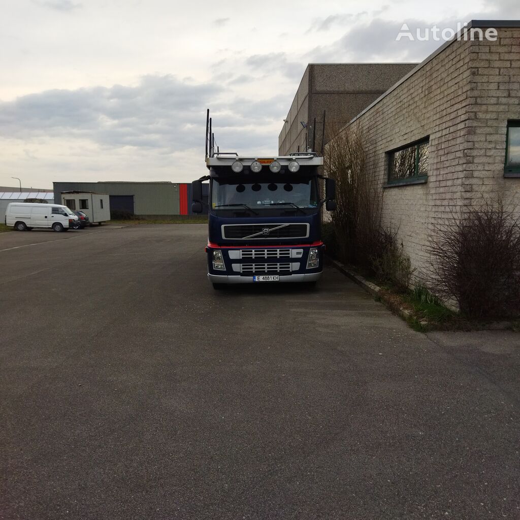 camion porte-voitures Volvo FM12 420