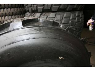 pneu pour remorque agricole 46x17R20 (425/70R20) with Flota profile