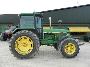 tracteur à roues JOHN DEERE 3640