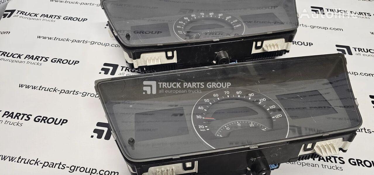 tableau de bord Volvo FH4 EURO6, instrument panel, dash board, instrument cluster, par pour tracteur routier Volvo VOLVO FH4 EURO6, instrument panel, dash board, instrument cluster, parameter screen, 21982569, 22222031, 21982568, 22222030, 21982570, 22222032, 21982571, 22222033, 22038170, 21589170, 21589171, 21589172, 21589173, 22038171, 22038172, 21589170, 2238170, 22222030, 21589171, 22038171, 22222031, 21589172, 22038172, 22222032, 21589173, 22038173, 22222033, trim / RB TRIM - GN, TRIM - LX, SPG - KM, SPG - MI, interior trim luxury 2