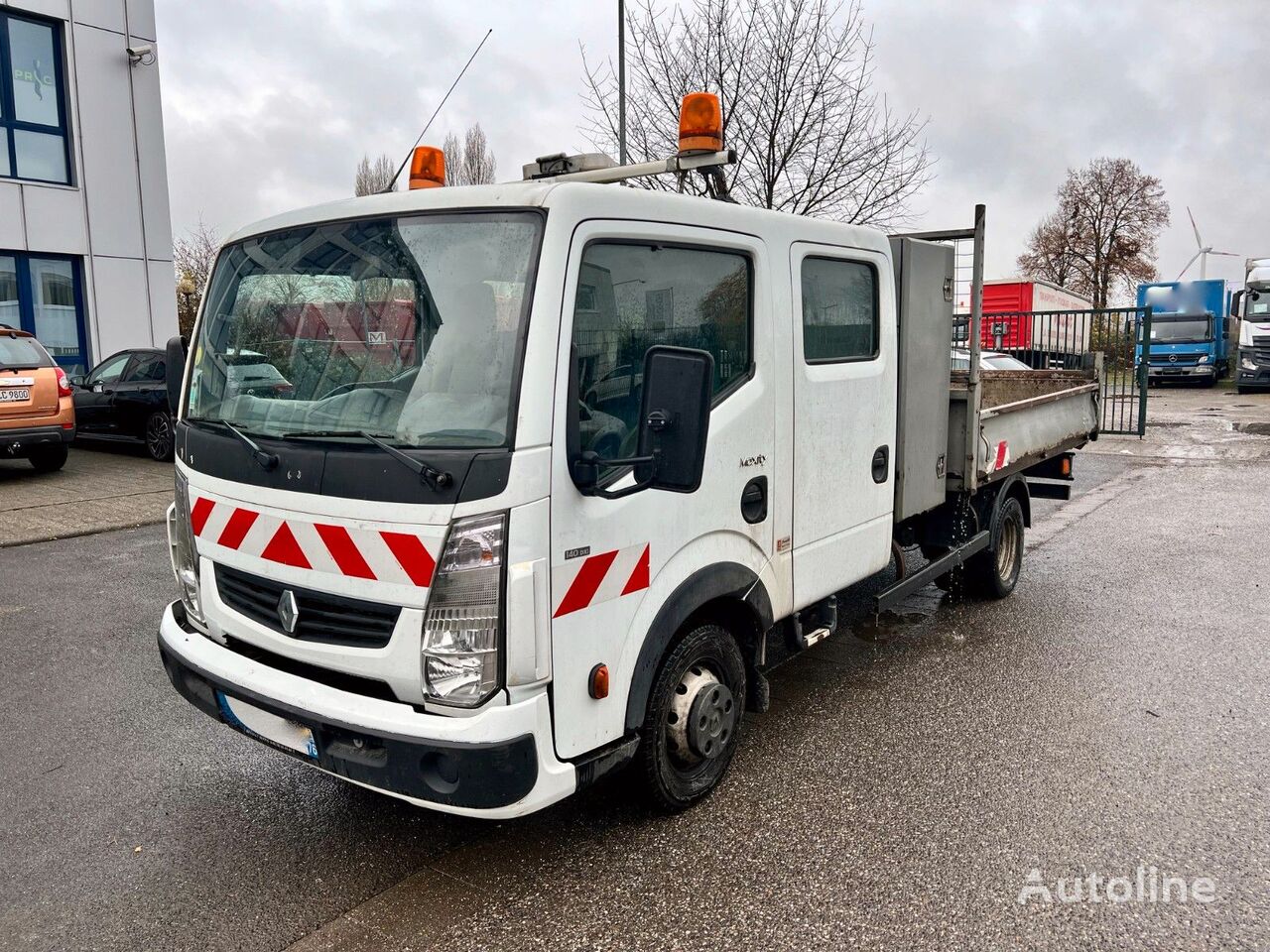 camion-benne < 3.5t Renault Maxity 2.5 DXi 140 Kipper Doka