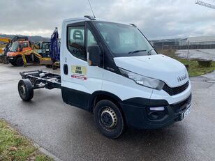 camion châssis < 3.5t IVECO Daily 35S13 RECHTSLENKER