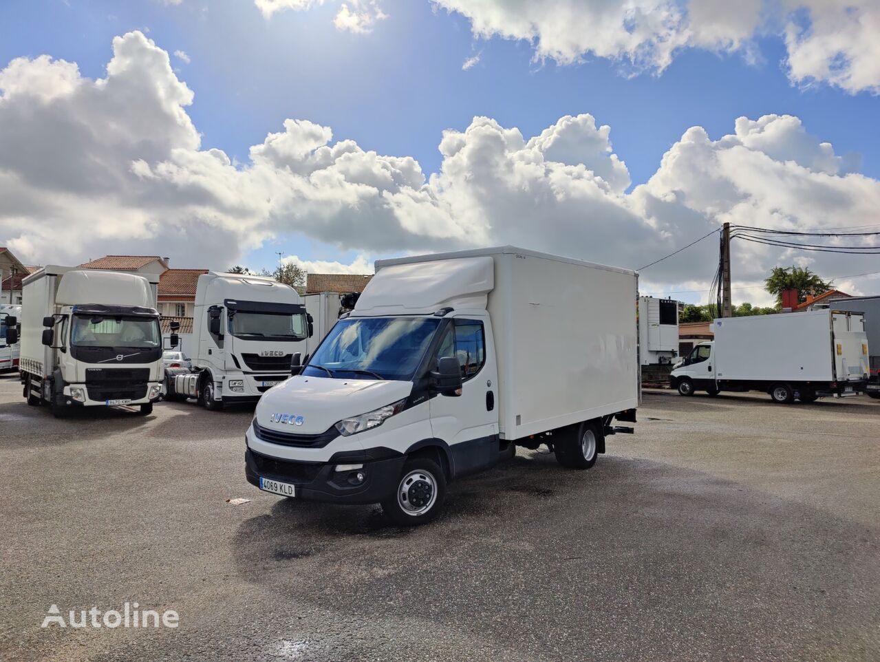 camion fourgon < 3.5t IVECO DAILY 35C14 CAJA PAQUETERA