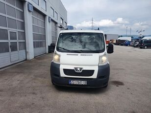 camion plateau < 3.5t Peugeot 2,2 HDI